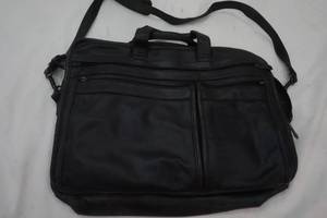 lot 433 image: Leather Brief Style Bag (Color Black)