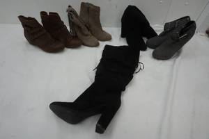 lot 435 image: 4 Pairs of Ladies Suede Boots