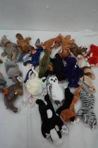 lot 444 image: Variety of Beanie Babies