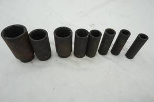 lot 492 image: Variety of Sockets