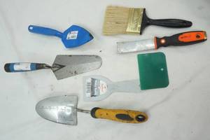 lot 494 image: Gardening Tools