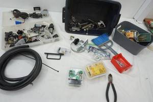 lot 507 image: Variety of Hardware little dark blue tote and more