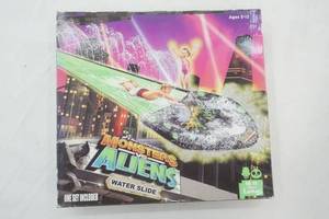 lot 586 image: New Monster Water Slide