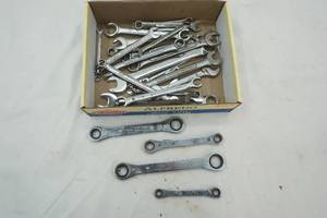 lot 612 image: Variety of Combination Wrenches