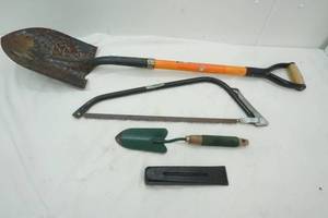 lot 650 image: Sand Spade, Garden spade, Hand Saw, Splitting Wedge