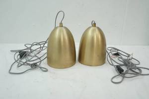 lot 654 image: 2 Electric Hanging Lamps