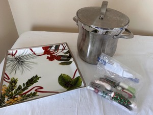 lot 173 image: Square Pine and Ribbon Serving Dish, Christmas Spreaders, and Stainless Ice bucket with Ice Scoop