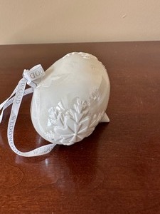 lot 202 image: Wedgewood Christmas Porcelain Ornament