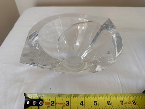 lot 155 image: Orrefors 8 Crystal Bowl - JJ 4776-12
