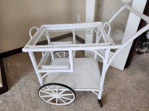 lot 8 image: Vintage White Rattan Wicker Metal and Glass Beverage Cart Measuring 31x17x28