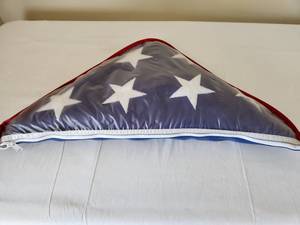 lot 12 image: American Flag