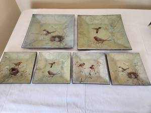 lot 26 image: Set of Bird Motif Plates