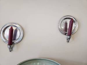 lot 47 image: Hanging Silver in Color Metal Candle Holders