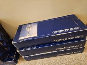 lot 93 image: 15 Longchamp Crystal Wine Glasses
