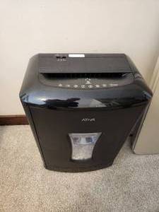 lot 123 image: Large Paper Shredder