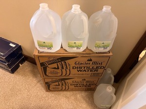 lot 96 image: 11 - 1 Gallon Bottles Glacier Mist Distilled Water