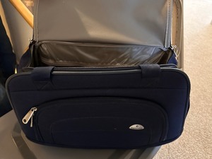 lot 137 image: Samsonite Vintage Carry On Bag