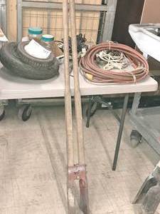 lot 547 image: Post Hole Digger