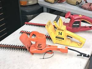 lot 557 image: Lot of (3) Hedge Trimmers - 17, 14, 13