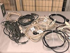 lot 582 image: Lot of (10) Power CordsPower Strips