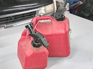 lot 588 image: Lot of (2) Plastic Gas Can