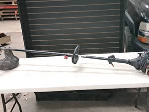 lot 549 image: Murray Select Gas Line Trimmer M12560