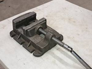 lot 589 image: Machining Vise