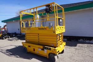 2015 Haulotte Compact 3947E Electric Scissors Lift