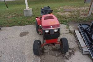 1985 Wheel Horse Model 417-17 Garden Tractor Mower With Rear Tiller Attachment