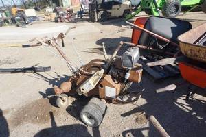 Turfco Oscillatory Power Pipe and Wire Puller