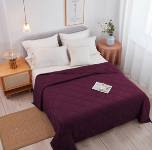 lot 320 image: 50lbs Weighted Blanket King Size - Burgundy 88  104