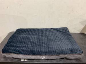lot 231 image: Dog Bed, Measures 41 x 29