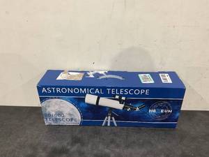 lot 18 image: Telescope 80mm Aperture 600mm Fully Multi-Coated High Transmission Coatings with AZ Mount Tripod