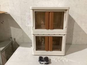 lot 405 image: LOT OF 2 Wookon Plastic Storage Containers