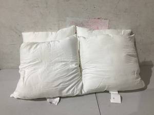 lot 472 image: LOT OF 4 Utopia Bedding Throw Pillows