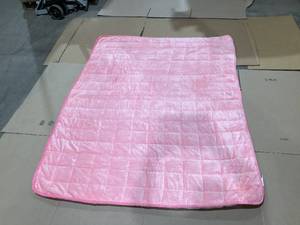 lot 560 image: Weighted  Blanket Pink