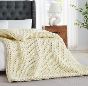 lot 499 image: Handmade Knitted Weighted Blanket