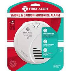 First Alert SC7010BPVCN Hardwired Smoke & Carbon Monoxide Detector with Voice Location and Battery Backup