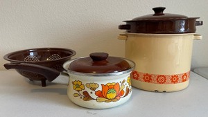 Vintage 70s Enamelware Cooking Lot of 4 pieces brown orange