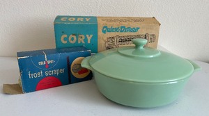 Vintage Fire King 2000 Jadeite 2 quart casserole with lid
