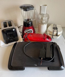 Kitchen Gadgets Lot