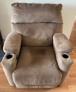 Electric Recliner with cupholders