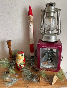 Electric Lantern and Christmas Decor Lot