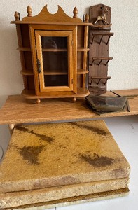 Mini Curio Cabinet and misc decor lot