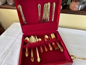 lot 36 image: Vintage Gold Plated Flatware