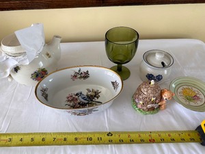 lot 63 image: Variety of Vintage Glass Serving Pieces