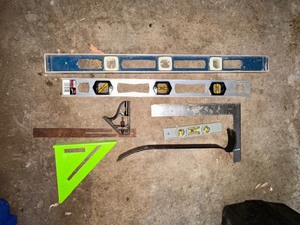 lot 194 image: Lot of Levels and Measuring Tools