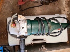 lot 203 image: 7 Angle Grinder