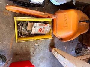 lot 206 image: Stihl 029 Super Chain Saw and Extra Chains