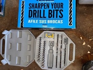 lot 207 image: Drill Bit Sharpener and Combination Tool Set As Seen in Photos